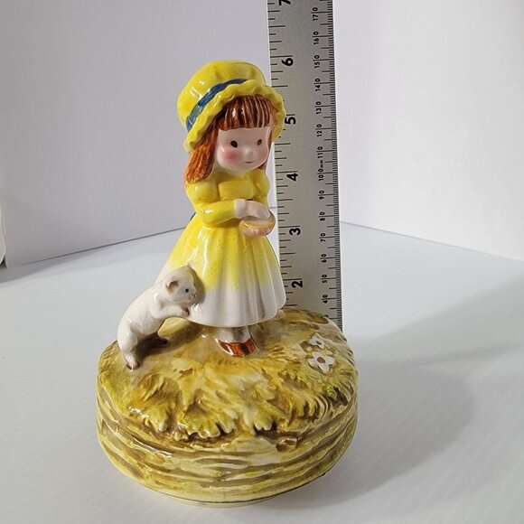 Musical Figurine Girl In Yellow With White Cat Schmid Welcher Vintage 70's - Picture 10 of 11